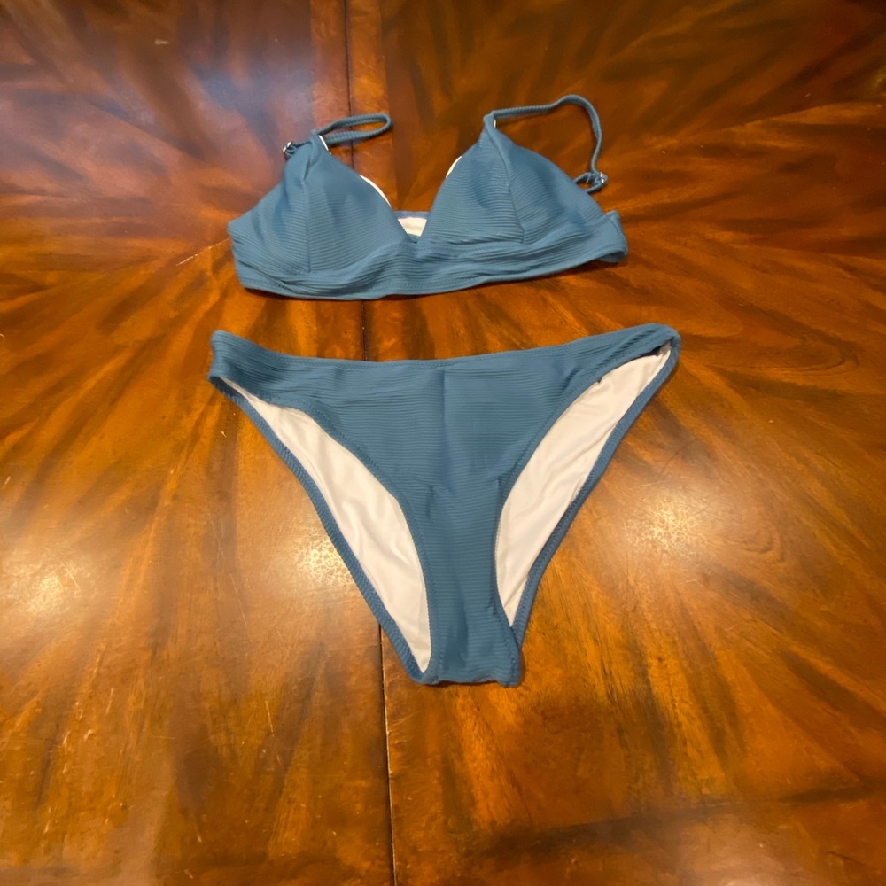 NWT 2 Piece bathing suit. Size L.